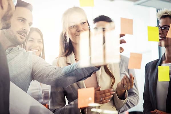 Students collaborate for Student Association for Management