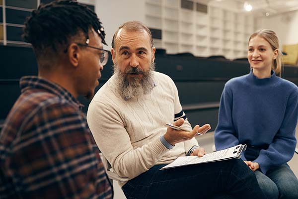 instructor talking to class participants