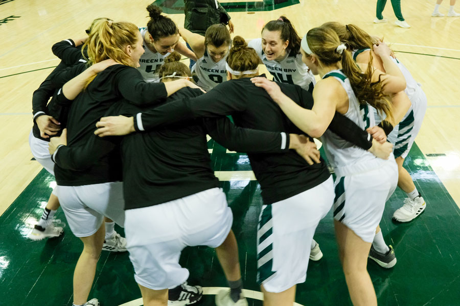 UW-Green Bay's Women's Basketball Team huddle before game