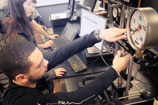 student in mechanical engineering lab