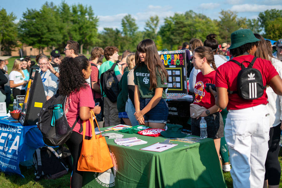 Students at Orgsmorg booth