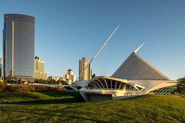 Outdoor photo of Milwaukee skyline
